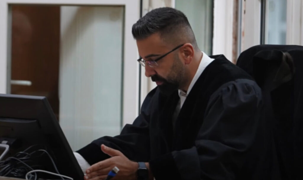 Der korrupte Staatsanwalt Yashar Gohari